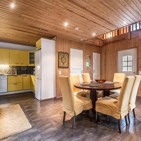 Juhlamenot Oy Chalet