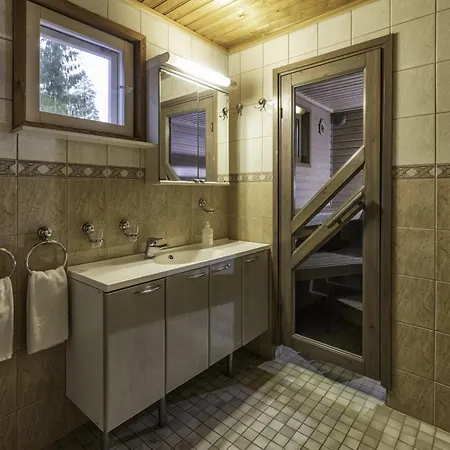 Juhlamenot Oy 펜션 Soderkulla (Helsinki)