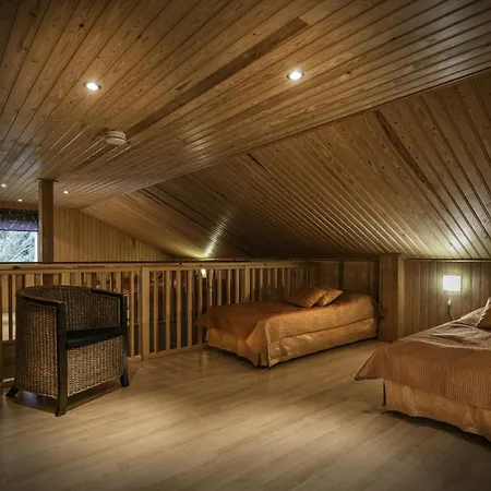 Juhlamenot Oy 펜션